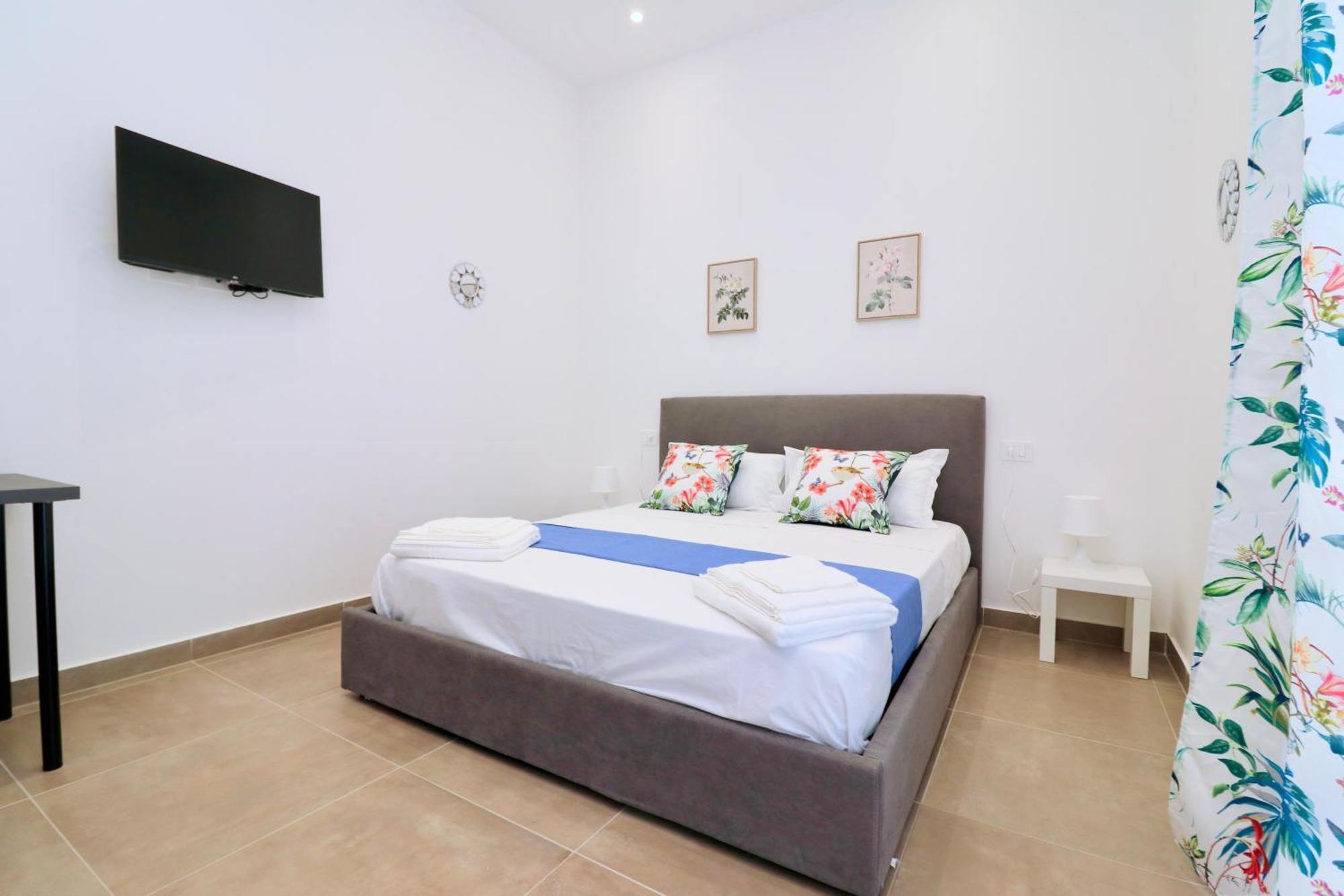 Airport Guest Houses Napoli Bagian luar foto