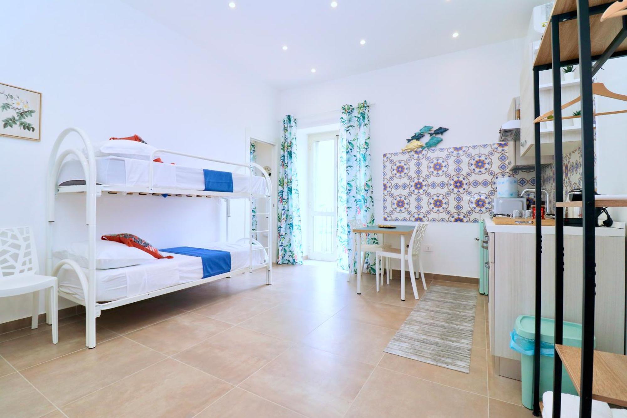 Airport Guest Houses Napoli Bagian luar foto