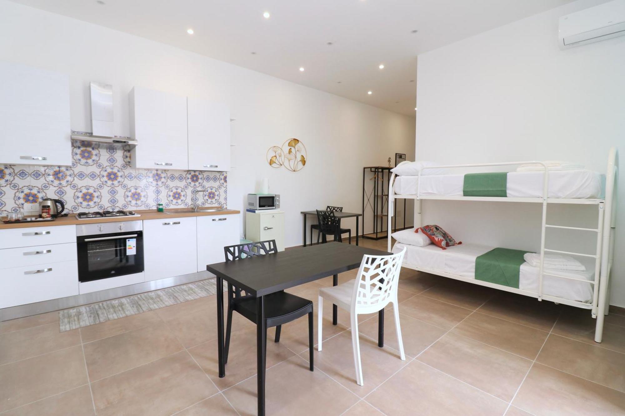 Airport Guest Houses Napoli Bagian luar foto