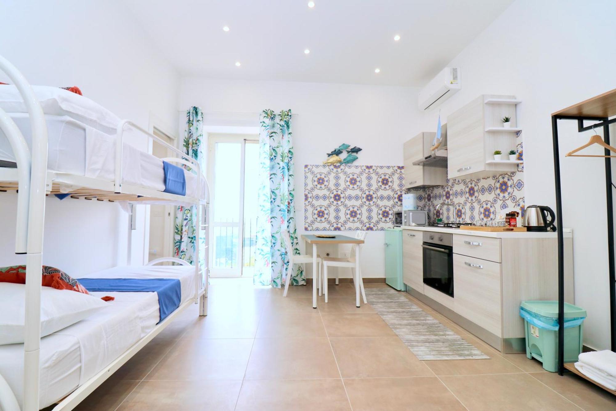 Airport Guest Houses Napoli Bagian luar foto