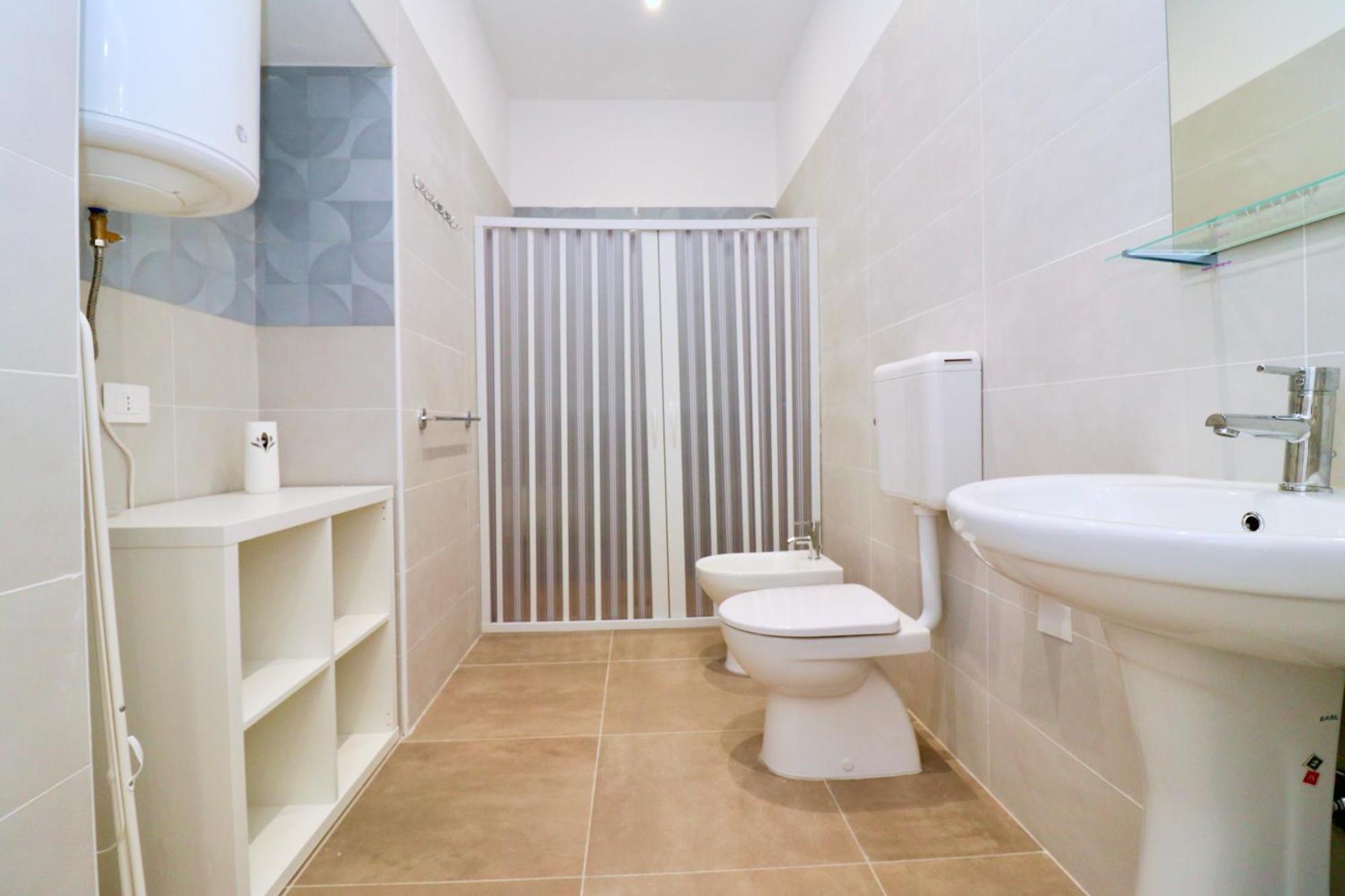 Airport Guest Houses Napoli Bagian luar foto